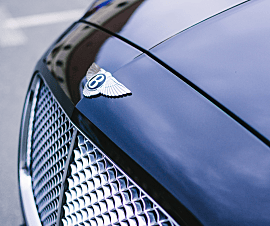 Luxury SUV Rental at One Ski Hill Place